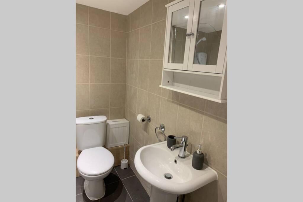 A Cosy Clean Ground Floor Flat Close To Town Centre